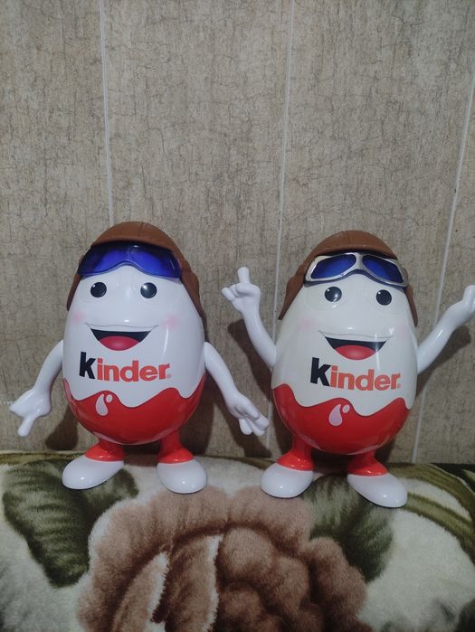 Киндер сюрприз большой пластмассовый контейнер