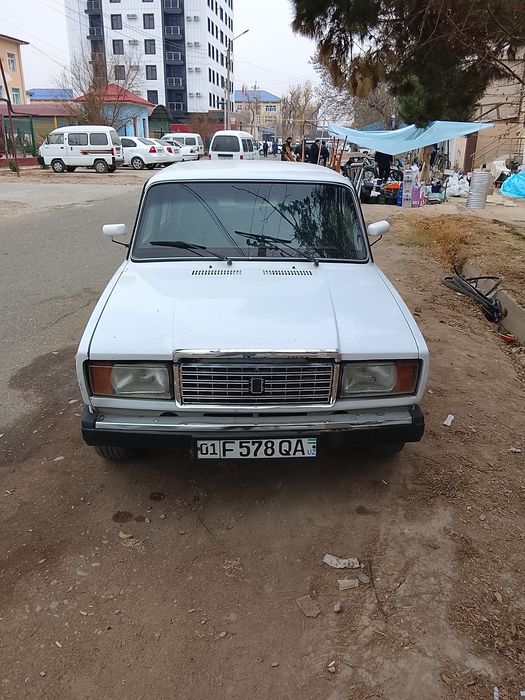 Жигули семёрка 01.F578QA