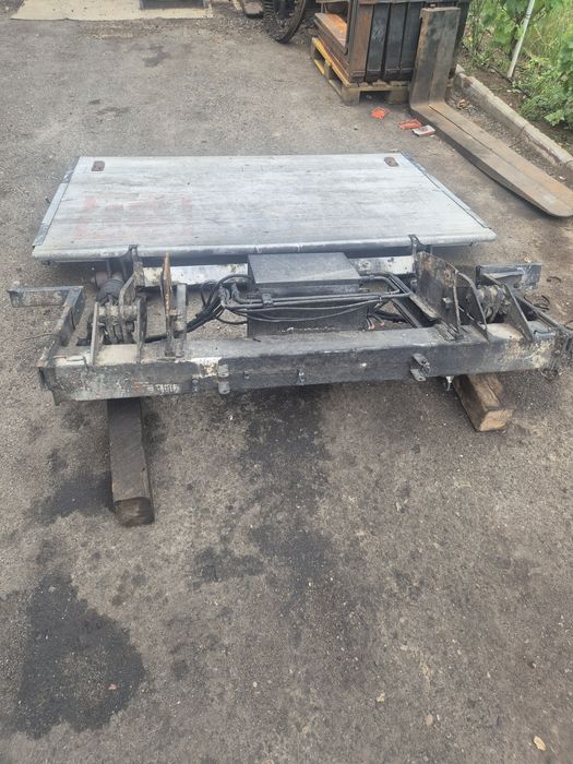 Oblon hidraulic lift 12v 750kg pt iveco 3.5t