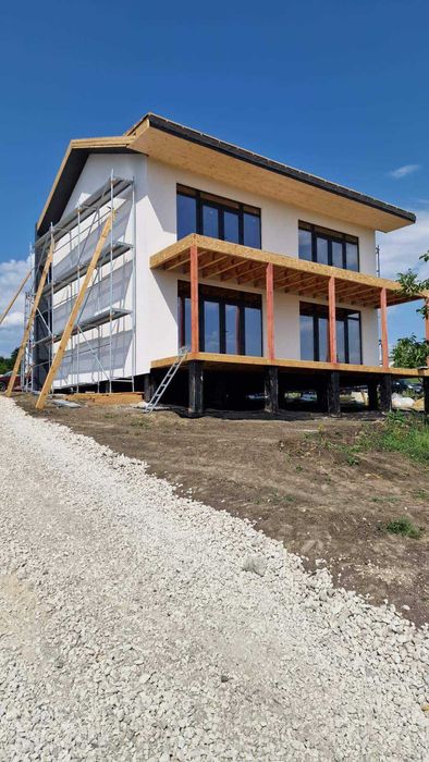 Construim case pe structură de lemn – A-Frame, cabane, case de vacanță