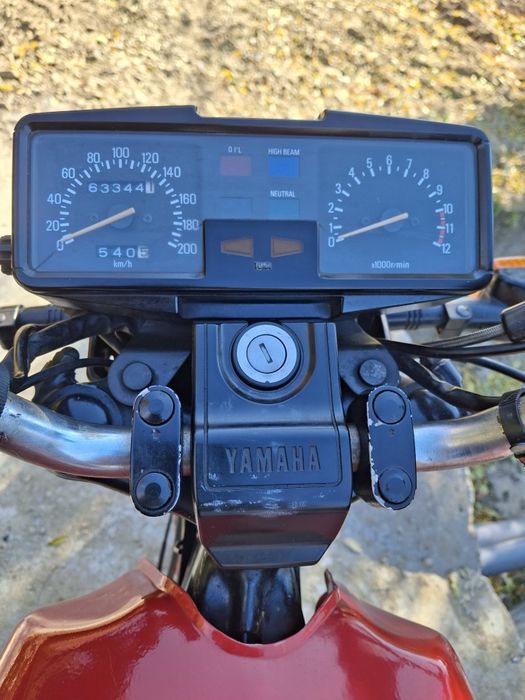 Telefon mobil  Mt > Y xs 400 .12 E