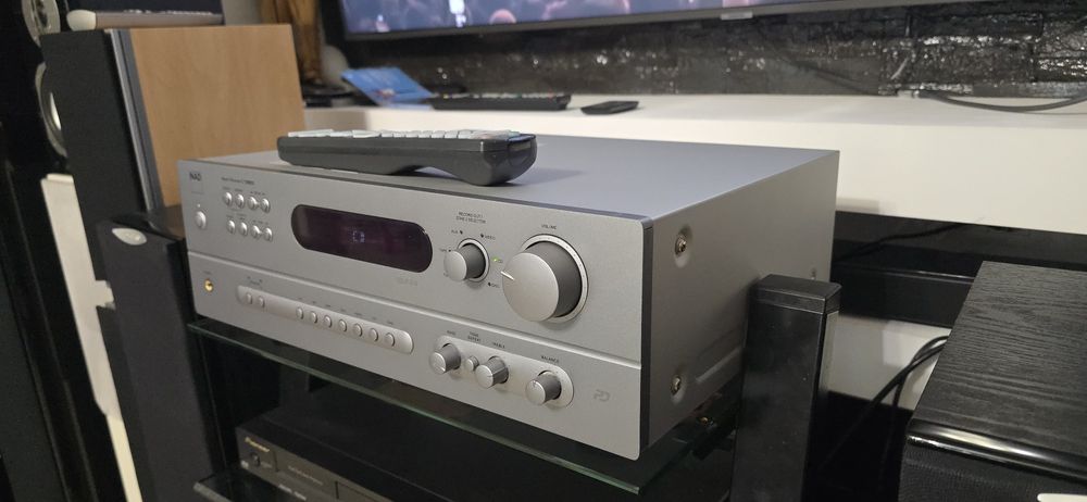 Receiver stereo NAD C720BEE cu telecomanda  iesire subwoofer