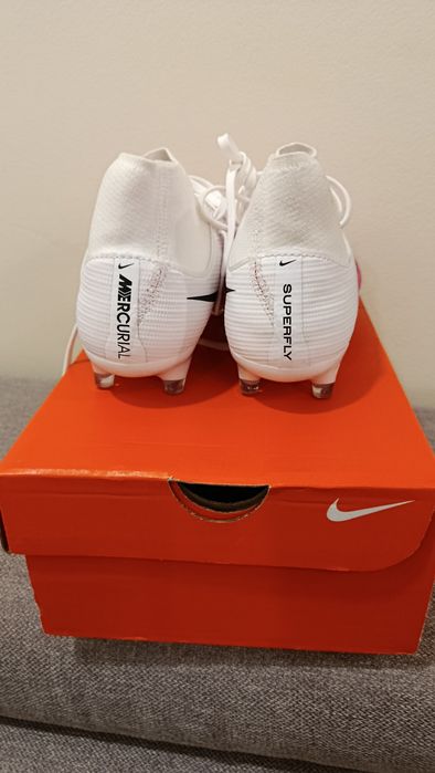Ghete de fotbal Nike Mercurial Superfly – Noi / Impecabile (Mărimea 36.5) + Cutie