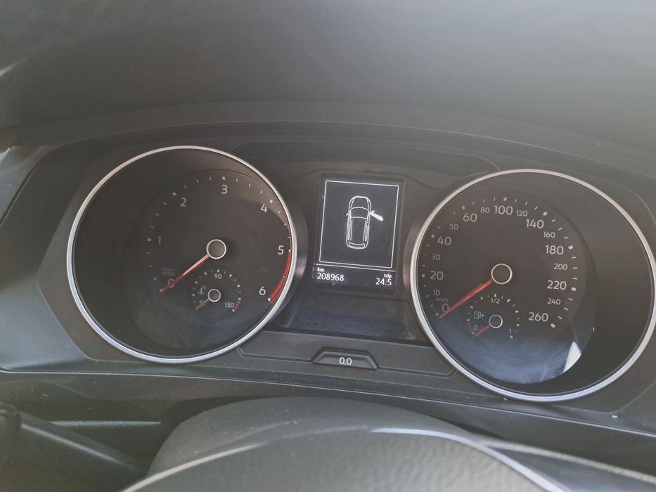 VOLKSWAGEN Tiguan 0 — imagine 5