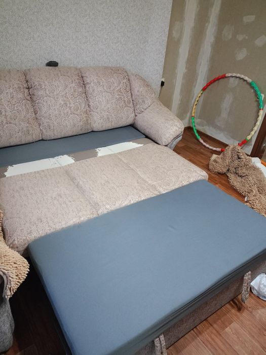 Диван спальный плюс кресло