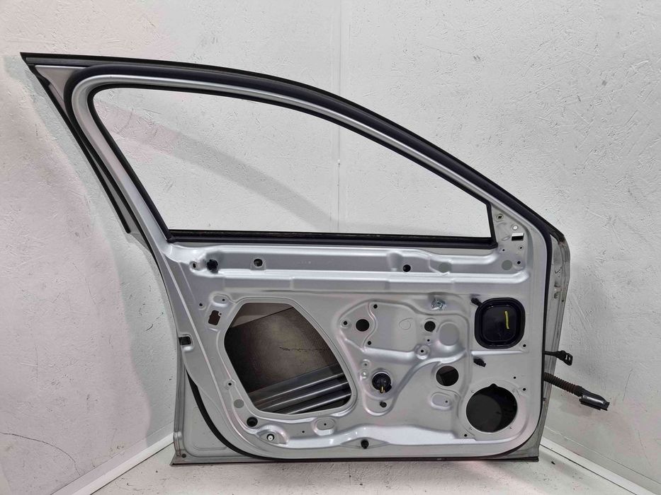 Usa stanga fata Skoda Superb III (3V3) [Fabr 2015-prezent] LA7W