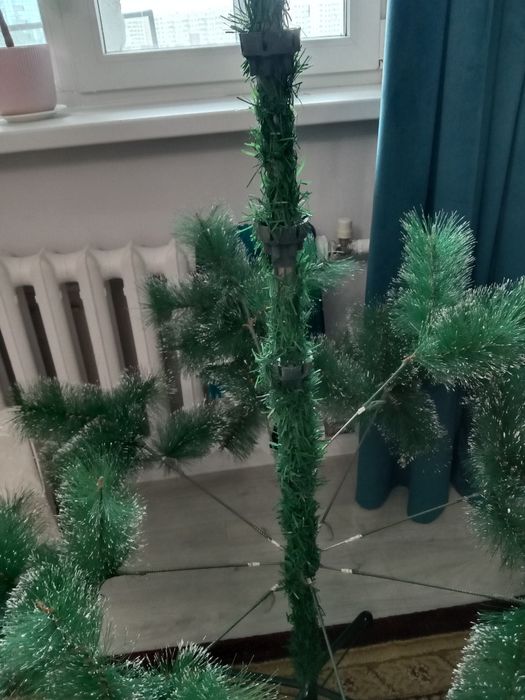 Продам искусственную ёлку