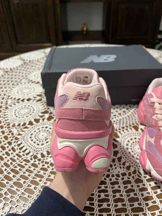 New Balance 9060 Roz