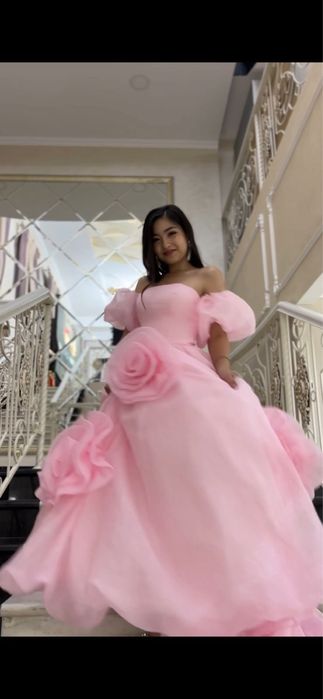 Тез арада жана көйлек сатылады