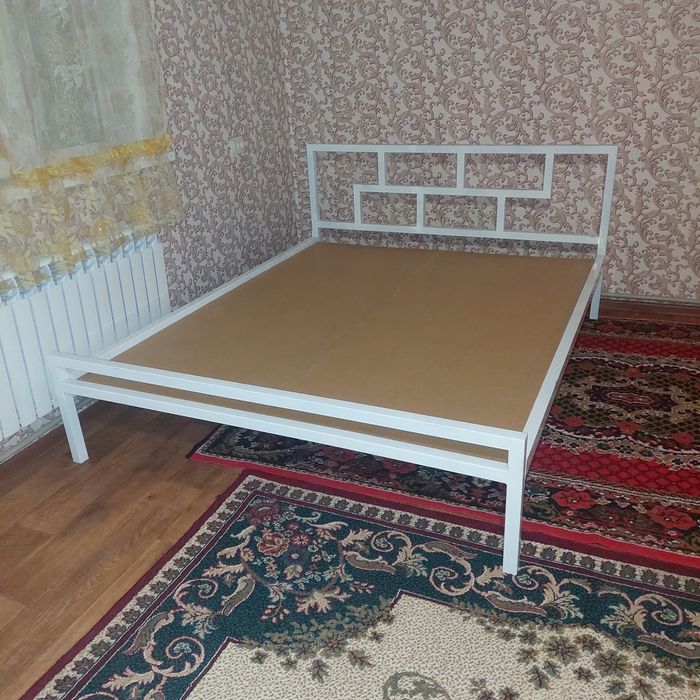 Кровать металическая
