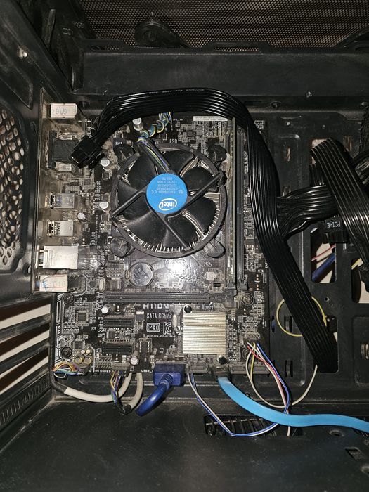 Дъно и Процесор с Рам Intel 6700 , 16gb Ram