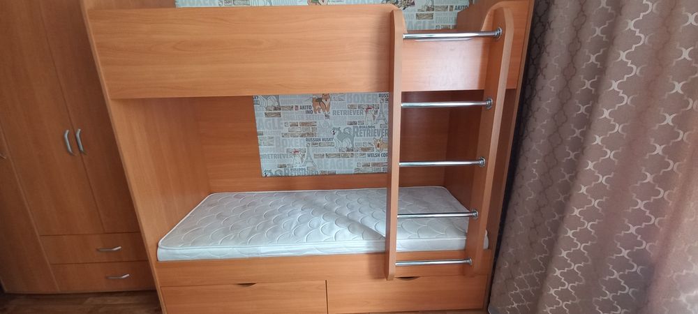 Кровать двухъярусная