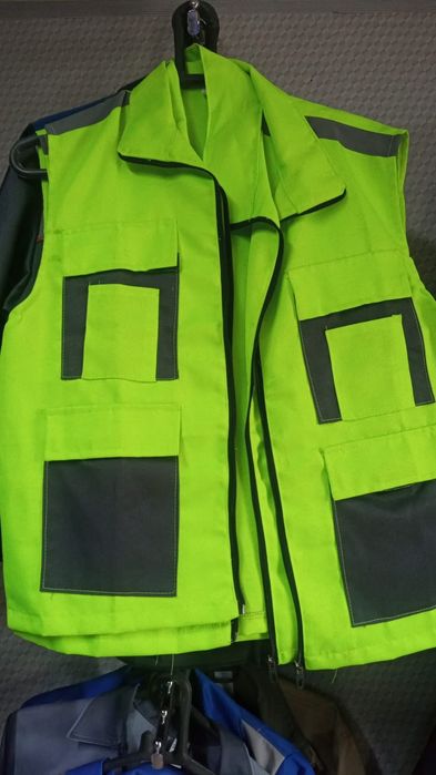 Жилет синальный с карманами