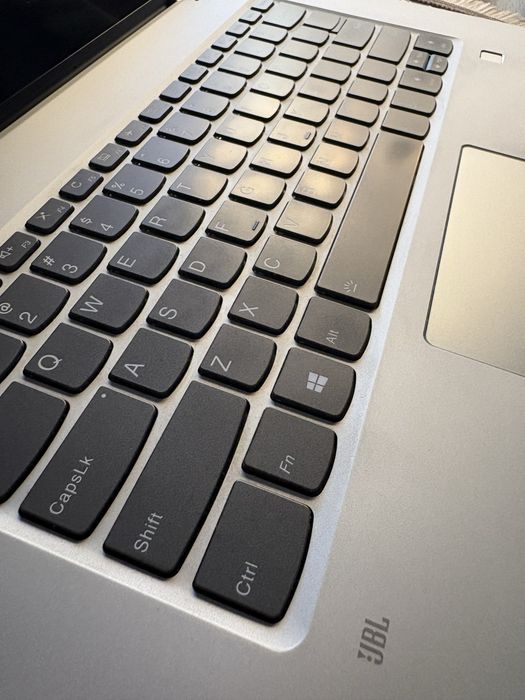 Лаптоп Lenovo Yoga 720 15.6” i7