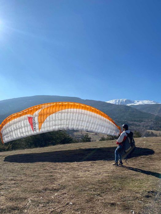 Курс по парапланеризъм в София, продажба на парапланери и екипировка