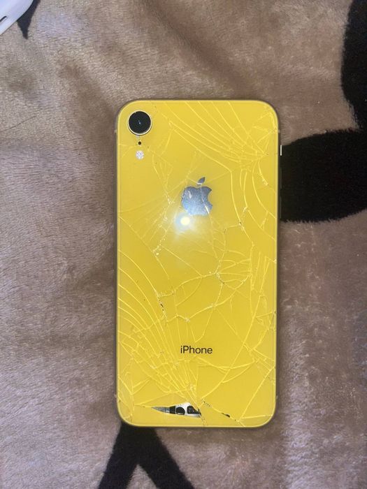 Айфон хр 2 штуки