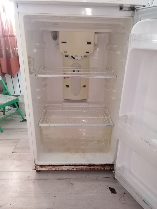 Продам холодильник