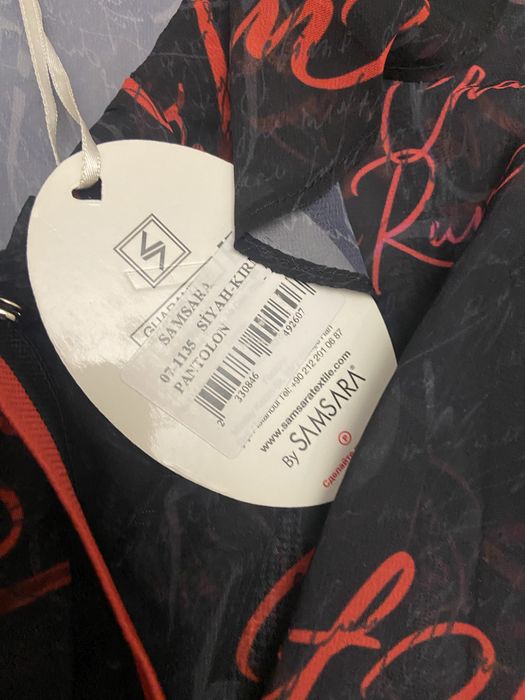 Новый нарядный костюм 38 р