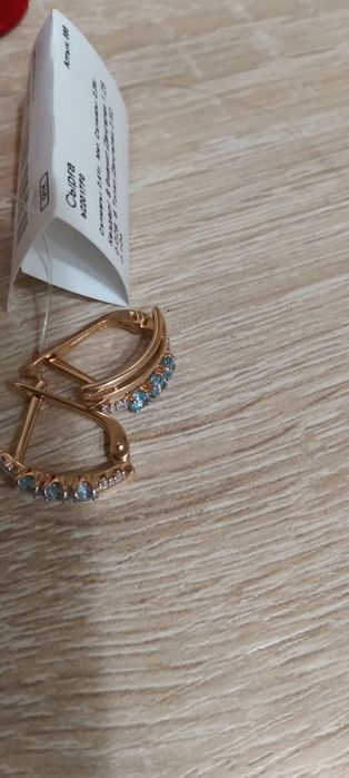 Золотые серьги с природным топазом Новые