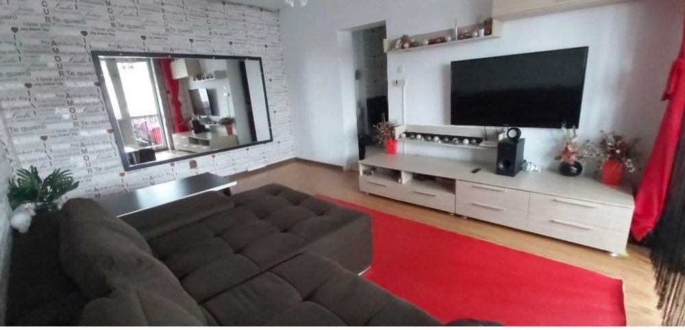 Vand apartament 3 camere pret 48500 euro