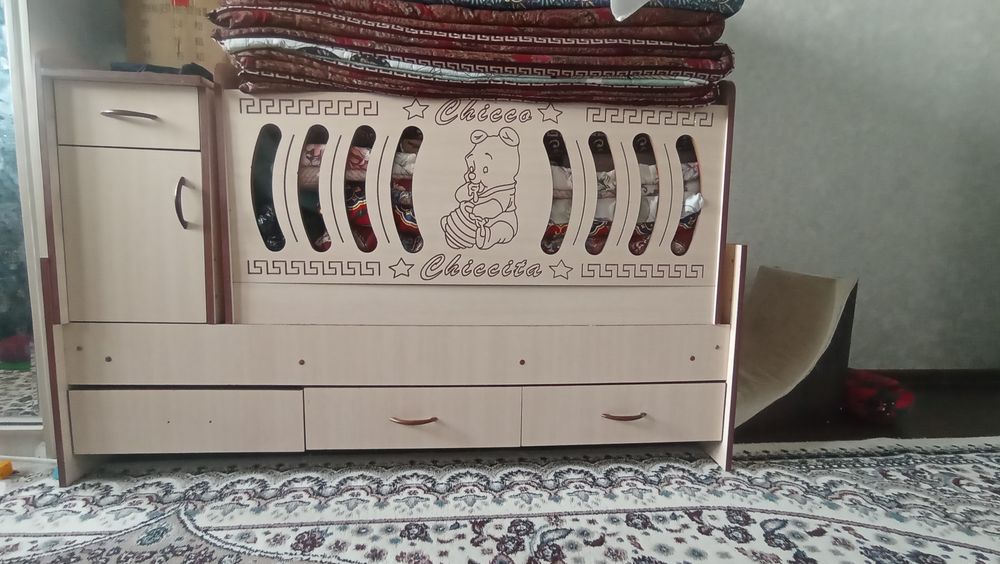 Детиски крават сродни сотилади