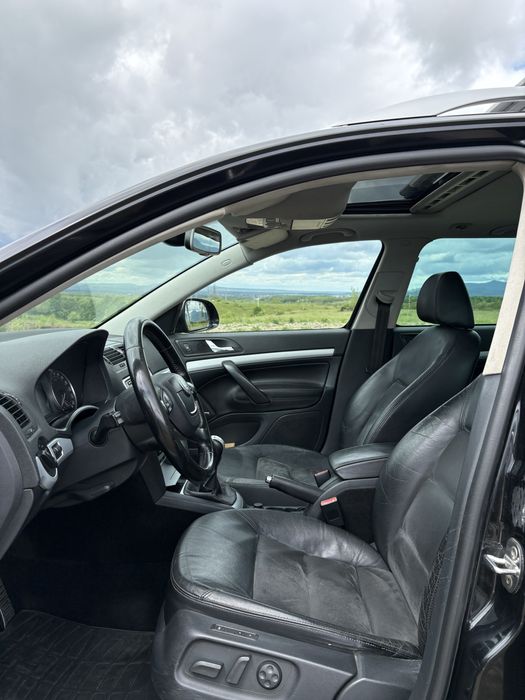 Skoda Octavia II Scout full option
