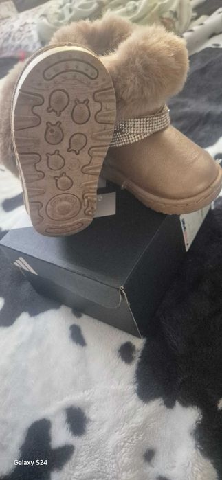 ДЕТСКИ маратонки  adidas