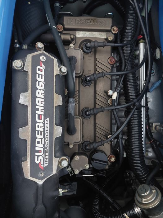 Продавам джет Кавазаки ултра 250