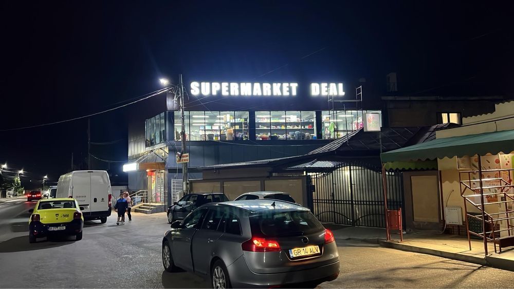 Vand litere volumetrice luminoase