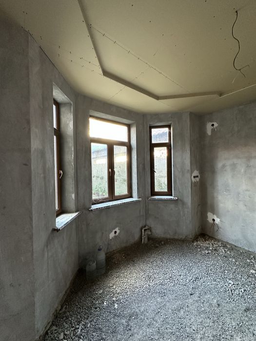 Янгиобод 4 сотих 10 та хона