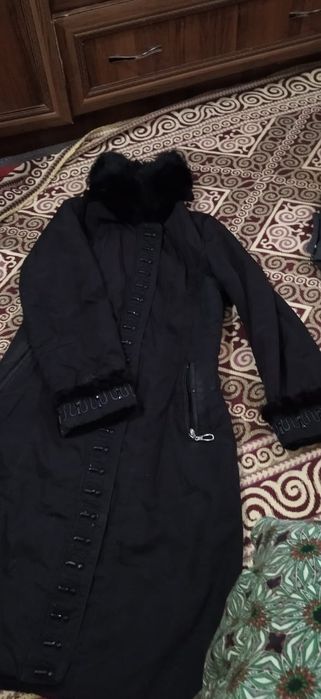 Qisqi kiyimler bar arzan bagada