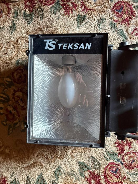 Продам прожектор