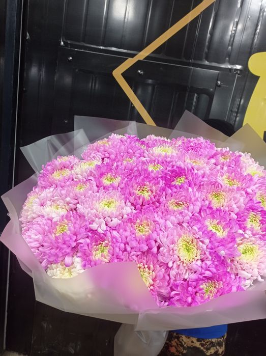 Букет розы и хризантемы