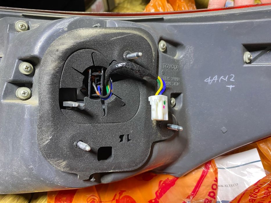 Фара (задняя) Lexus LS 460