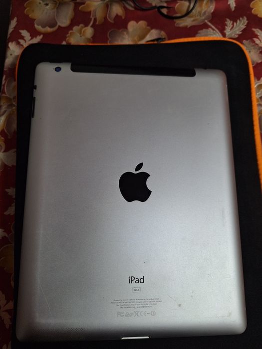 Vând Ipad Generația 3