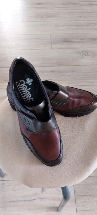 Продаю босоножки  женские, туфли
