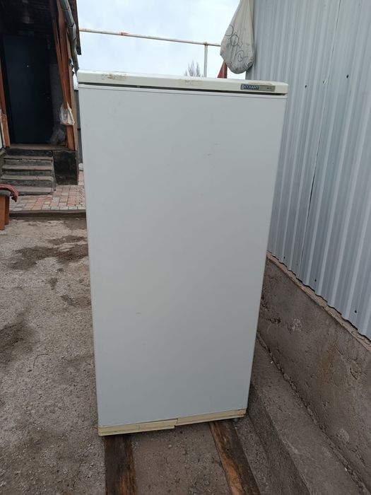 Продам холодильник