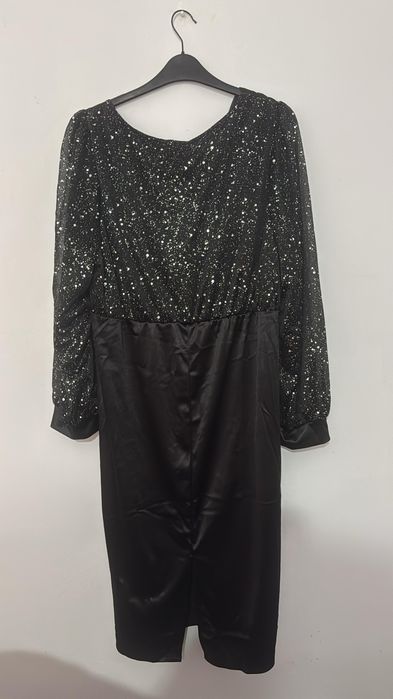 Vând rochii soacră