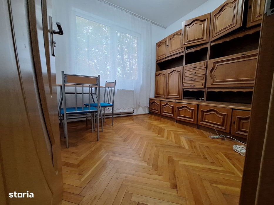 Apartament cu 2 camere| etaj intermediar| centrala proprie| Complexul