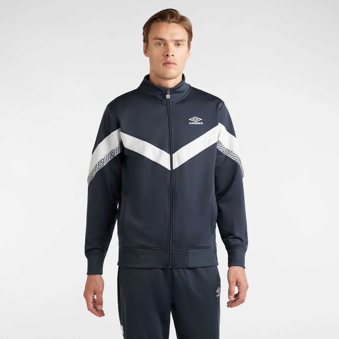 Намалено Umbro мъжко горнище ново М размер