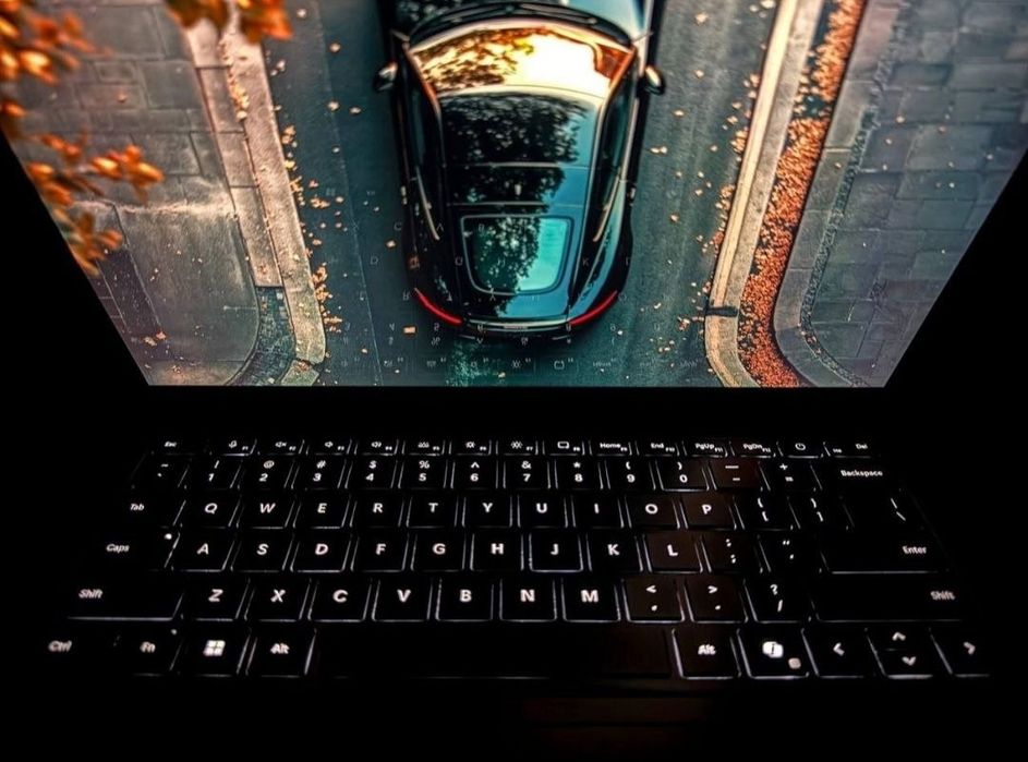 Microsoft Surface Laptop 6 

14-YADRO 18-POTOKLI H PROSSESORli biznes