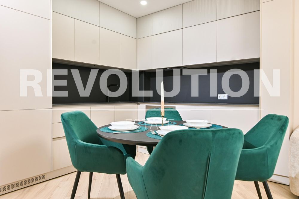 Дава се под наем Тристаен апартамент в София, Кръстова вада - 111 кв.м за 1246.44 € - Снимка #1