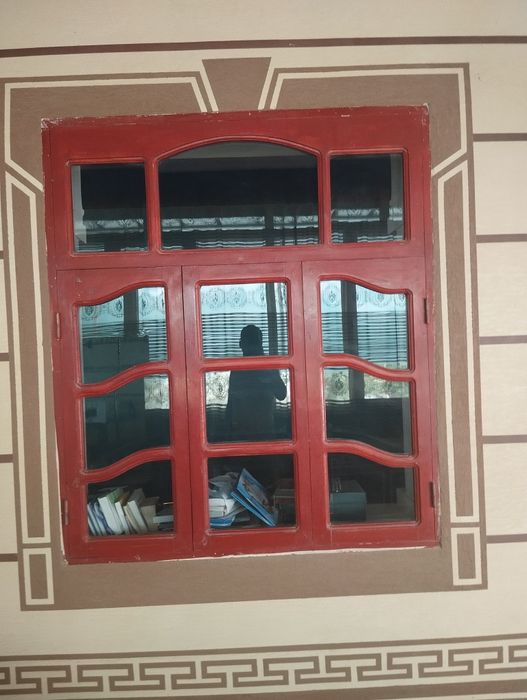 4 та дераза ром хамда 5 та 2 табакали эшиклар сотилади