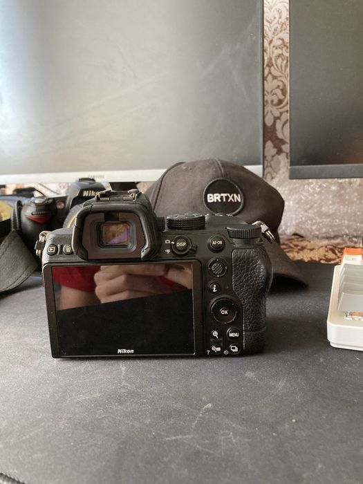 Продам Nikon Z5