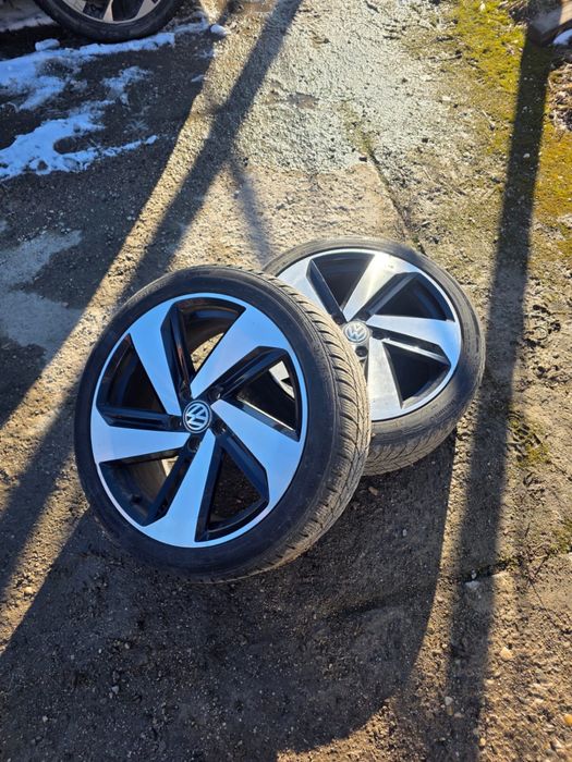 Vand roti Passat B7 model 18” 225/40R18V cu 2 jante fisurate