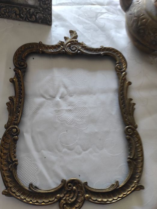 Бронзови предмети. Кани ,рамки кутия за бижута