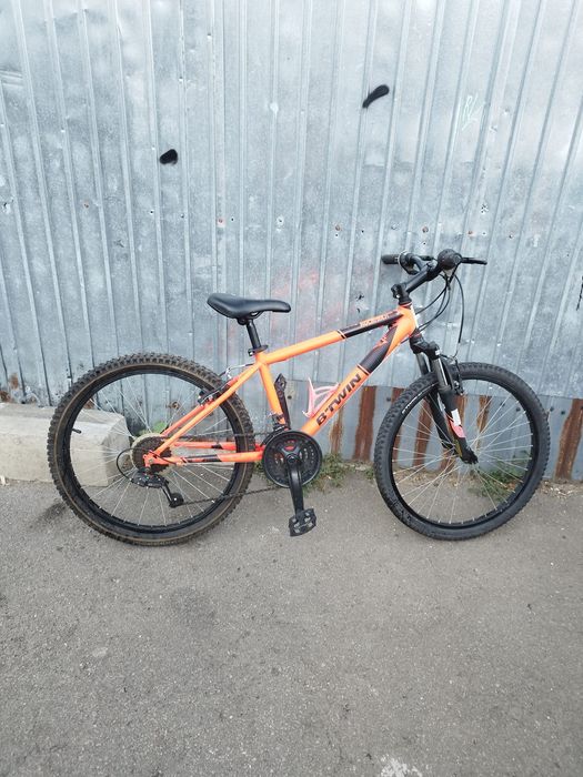 Bicicleta BTWIN.