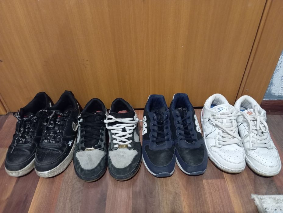 Обувь мужская размер , кроссовки разных моделей..