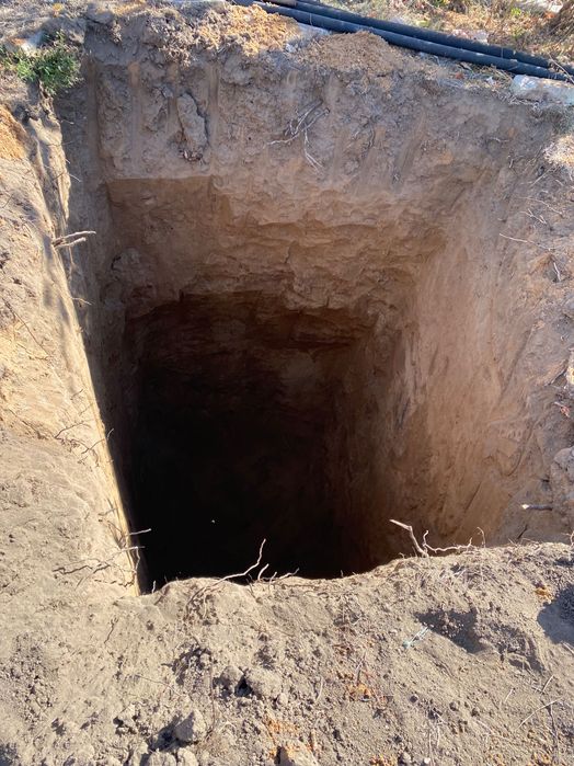 Изграждане на септични ями услуги с багер