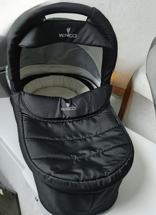 Cărucior Venicci 3 în 1